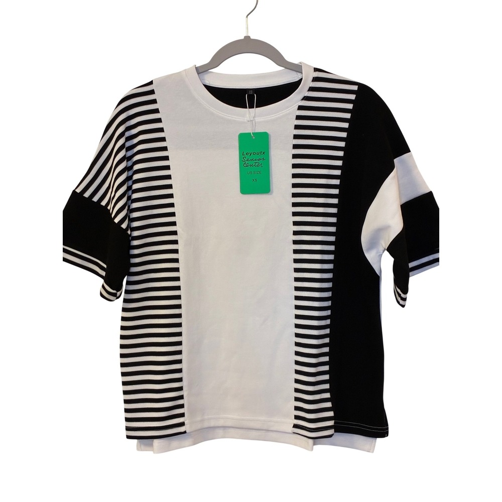 Leyoutx Senior Center Colorblock Striped T-Shirt Black White XS Crewneck